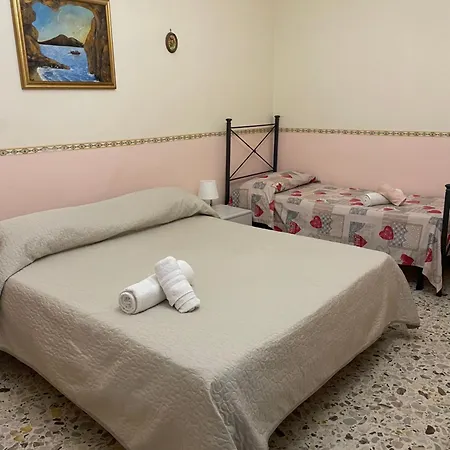 Vitiello Quadrupla Gasthof Torre Annunziata